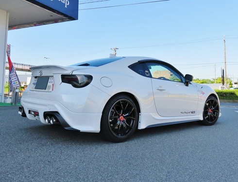86.BRZ等に(๑ ᴖ ᴑ ᴖ ๑)レイズ グラムライツ57FXX 86にグラムライツ57FXXの18インチを装着！！ | 一宮店 | 店舗ブログ